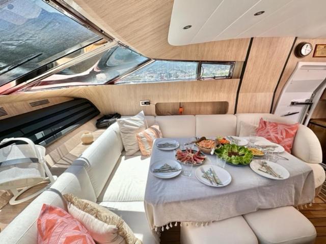 מלון ברצלונה Motoryacht 21 Avec Equipage מראה חיצוני תמונה