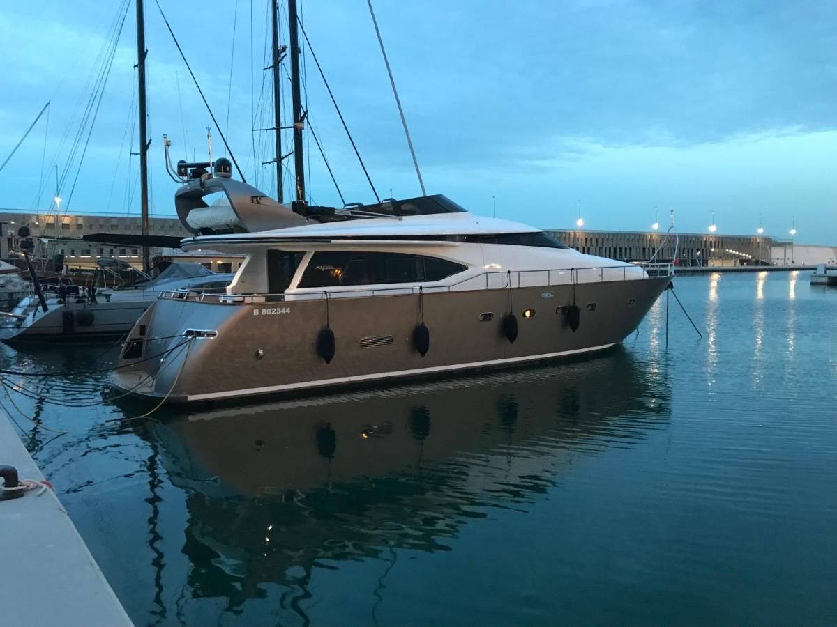 מלון ברצלונה Motoryacht 21 Avec Equipage מראה חיצוני תמונה